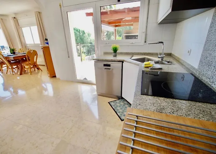 Вилла V&v Lloret - Mirasola